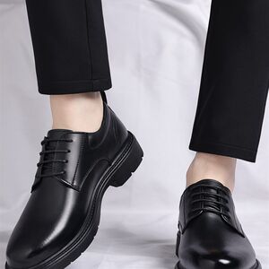 
New leather shoes for men, new business formal wear, popular casual men's shoes, British trendy groom's shoes, Korean style wedding leather shoes for men