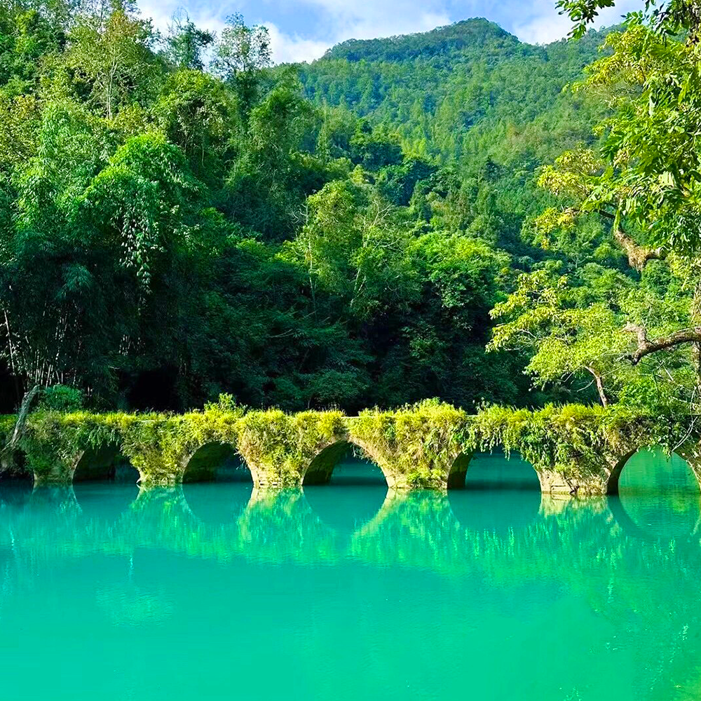 8人纯玩小团亲子度假游贵州旅游5天4晚黄果树小七孔西江苗寨青岩