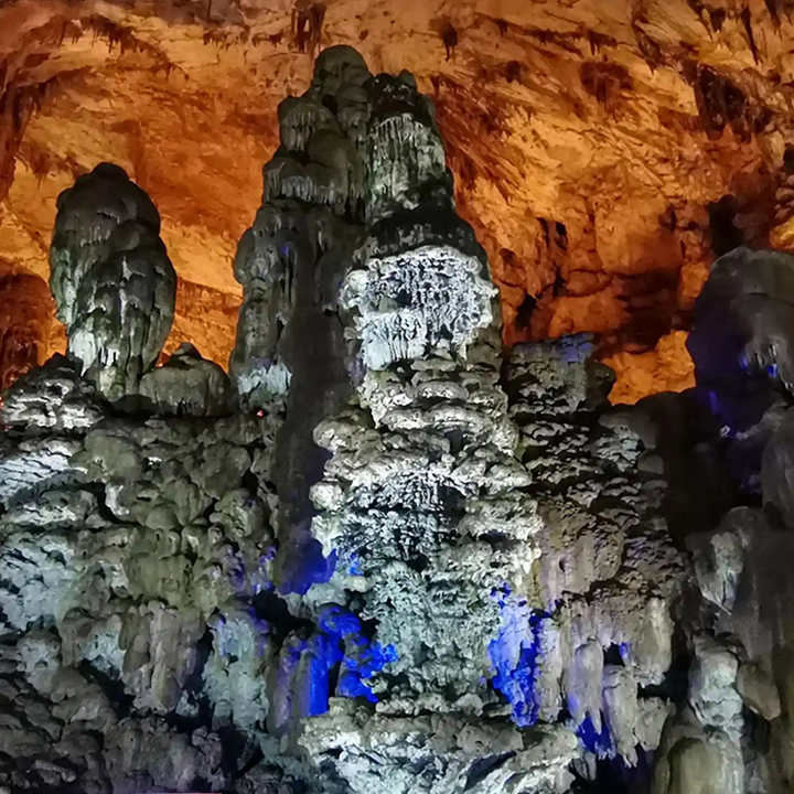 贵州旅游纯玩毕节织金洞一日游贵阳出发跟团游喀斯特溶洞度假优选