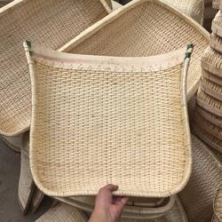 Xinjiang Free Shipping Bamboo-Edged Wicker Dustpan Woven Without Holes Handmade Wicker Open-Top Large, Medium, Small Agricultural Wicker with Bamboo Edging