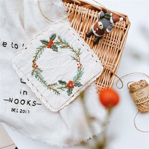 
Christmas handmade embroidery diy wreath material package kit coaster gift Q student children's group handicraft