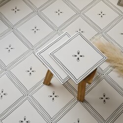 300X300 French-Style Retro Bathroom Tiles in Cream Color, Fresh Four-Petal Flower Tiles, Non-Slip Floor Tiles 600X600