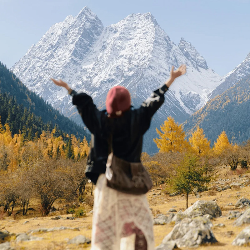 慢游川西越野车6天稻城四姑娘山姑弄村塔公墨石公园4人团跟团游