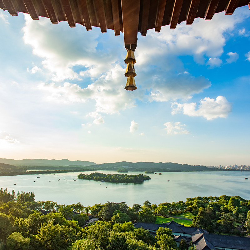 官方旗舰店丨可选杭州雷峰塔+西湖游船+灵隐寺丨15人纯玩团一日游