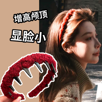 Plush wavy hairband for women's daily hair wear card
