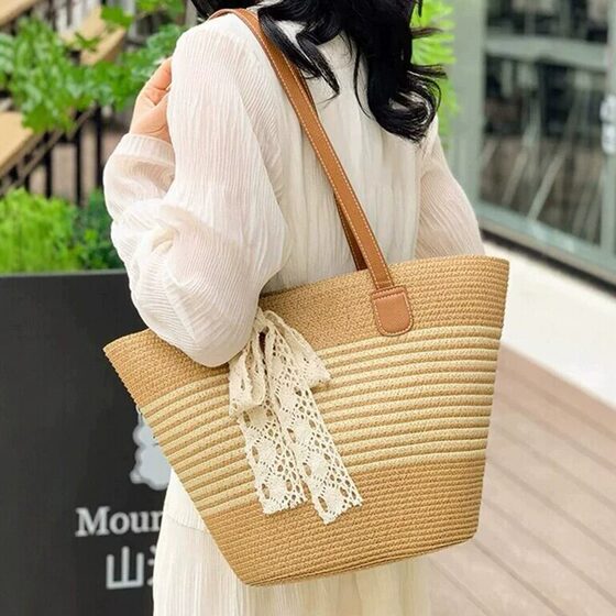 
Korean style simple striped large-capacity tote bag spring and summer outdoor vacation straw bag commuting casual vegetable basket bag