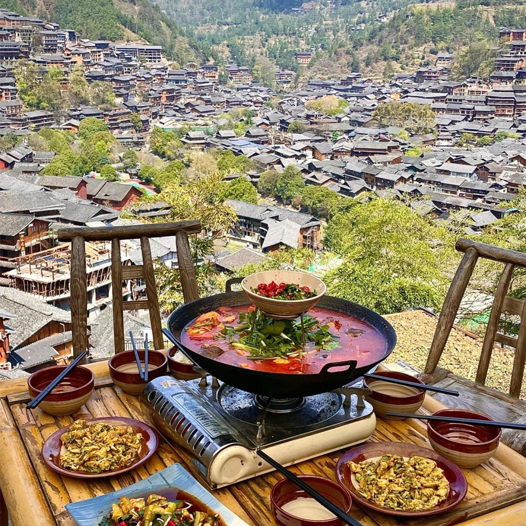 贵州旅游纯玩西江千户苗寨跟团一日游贵阳出发含门票+长桌宴