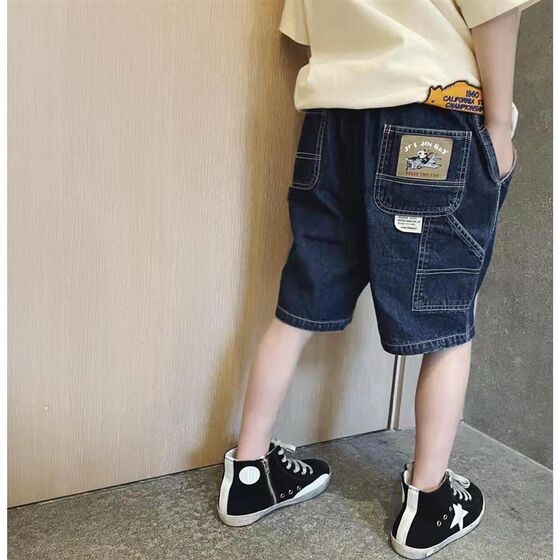 Boy denim shorts 2023 new summer thin cropped cropped pants Children's leisure mid -pants, big children wearing pants
