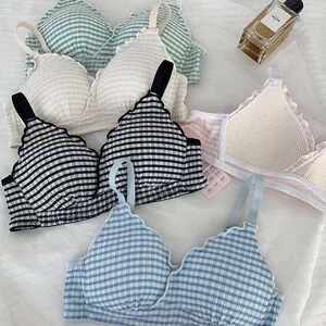 
Direct selling new French simple plaid small breast push-up underwear for young ladies comfortable no steel rims thin student triangle