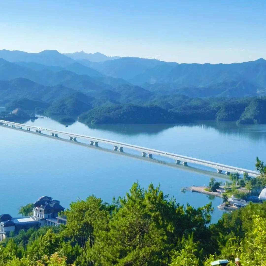 淳安千岛湖中心湖区门票+游船票+岛上自助餐+导游陪同讲解服务