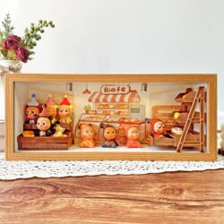 Bubble Mart Star Man Scene Display Box Cute Bakery Scene Storage Cabinet Dustproof Photo Frame