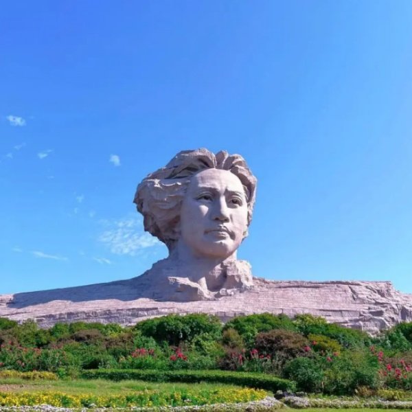 长沙一日游湖南省博物院橘子洲岳麓山岳麓书院湘江游轮纯玩小团