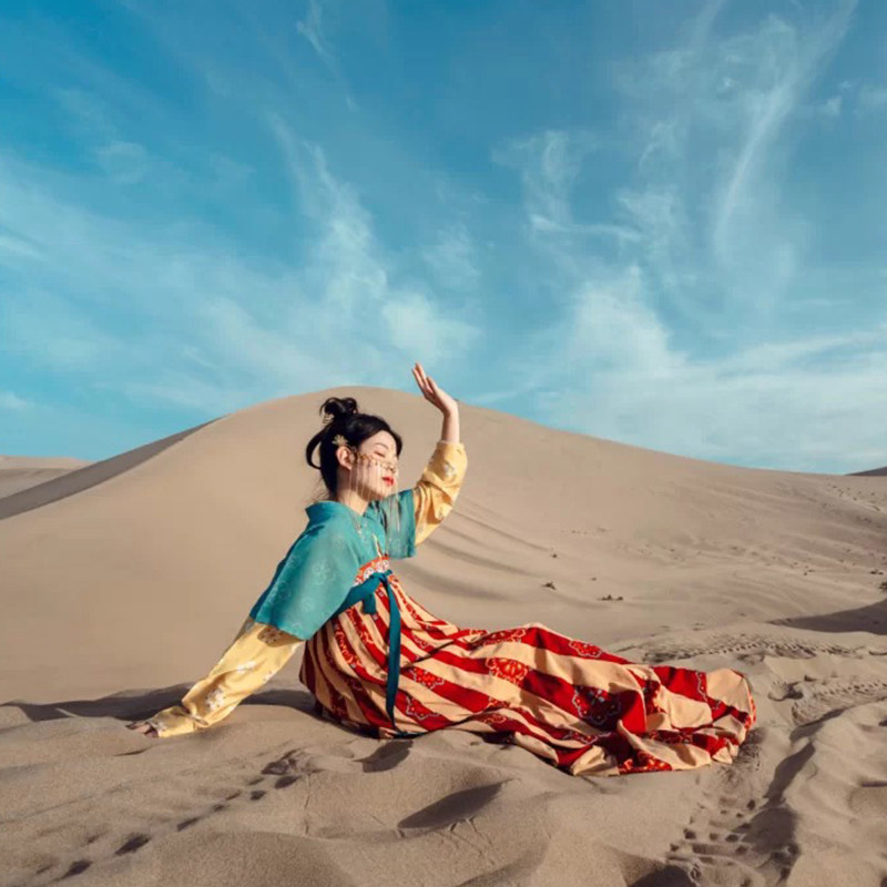 甘肃旅游6天5晚跟团游河西走廊七彩丹霞嘉峪关莫高窟鸣沙山月牙泉