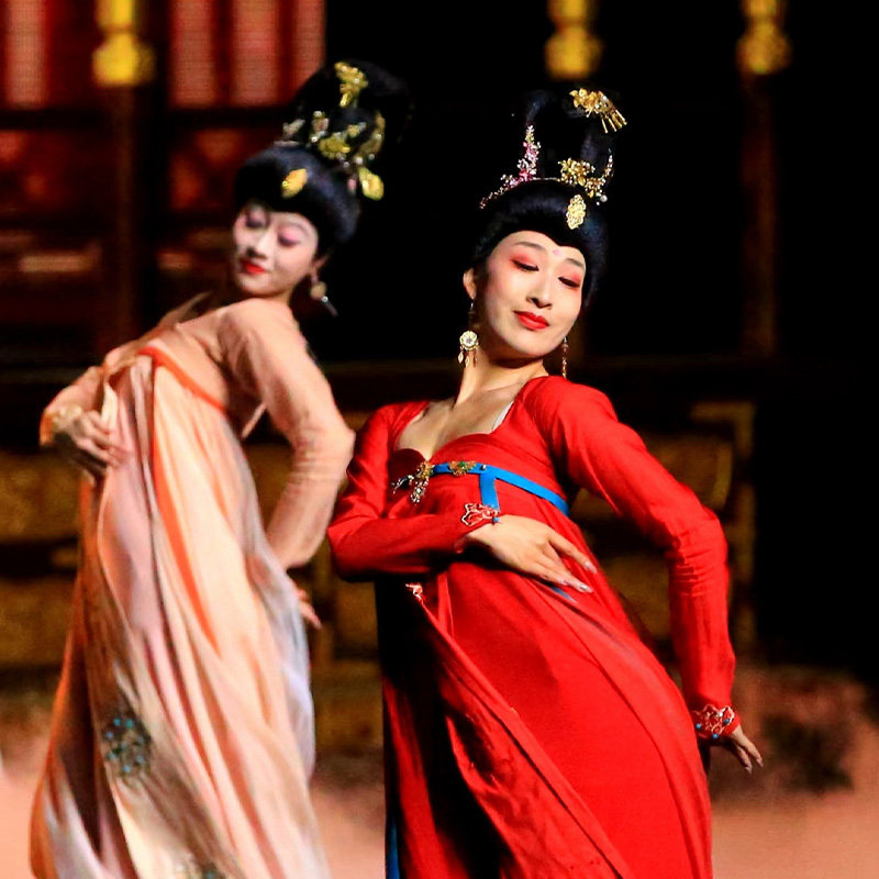 秦始皇陵兵马俑+丽山园+千古情/驼铃+直通车+午餐+享汉服 一日游