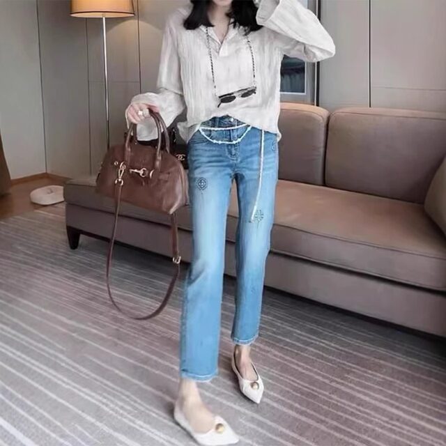 Large size women's retro versatile straight jeans for women 2025 spring new elastic embossed diamond-inlaid cigarette pants