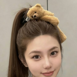 Unique and Cute Bear Plush Hair Clip, Cartoon Doll Bangs Clip, Girly and Aesthetically Pleasing Hair Accessory