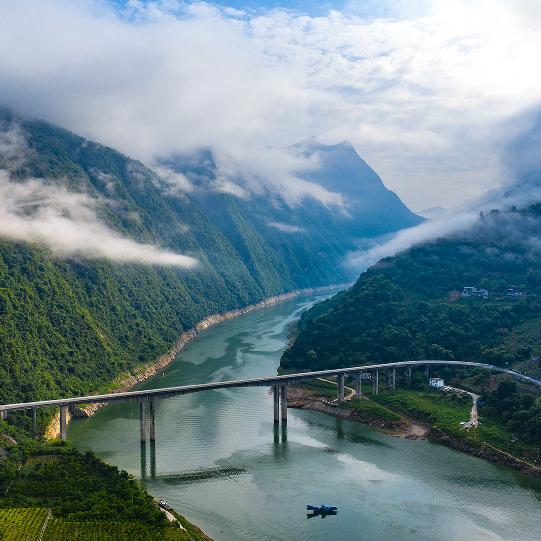 恩施大清江一日游【自营直通车+可接送可充电可躺2+1保姆车】