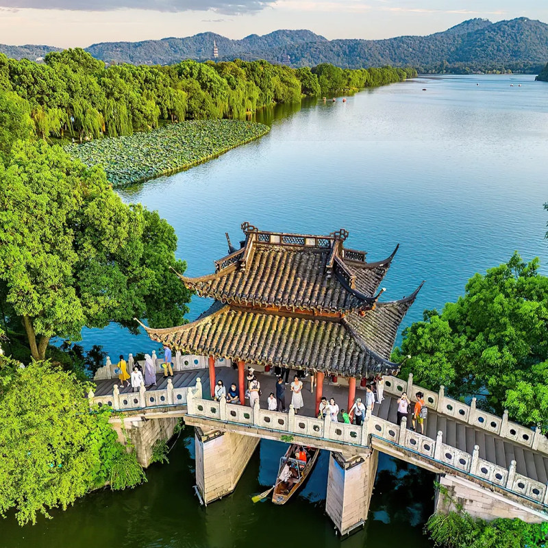 含往返交通-南京乌镇杭州上海6天5晚-西湖游船+周庄景交升两晚5钻