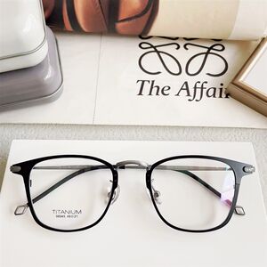 Pure titanium glasses for men and women with myopia can be equipped with prescription anti-blue light lenses, business full-frame glasses frames, ultra-light
