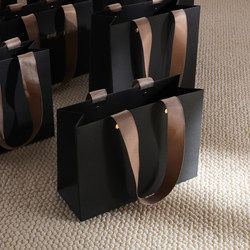 ins Style Gift Bags, High-End Birthday Gift Bags, Handbags, Black Paper Bags, Small and Large Packaging Bags