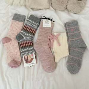 
Soft and glutinous socks ~ Autumn and winter thickened warm striped mid-calf socks new pile socks ins for women