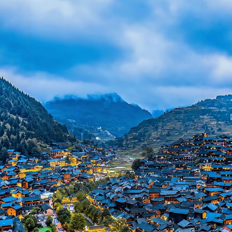 贵州慢慢游10天丨天河潭/青岩古镇/黄果树瀑布/花溪夜郎谷 跟团游