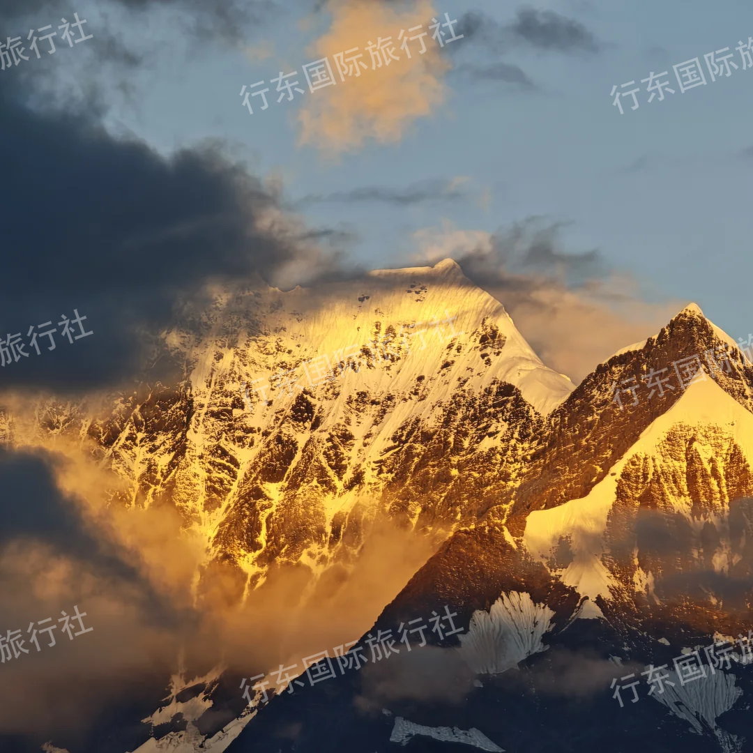 云南香格里拉-梅里5天4晚双人私家游 守候日照金山