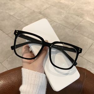 
Thick-framed black flat glasses with big L face and slimming Internet celebrity glasses for women without makeup, myopia glasses can be matched
