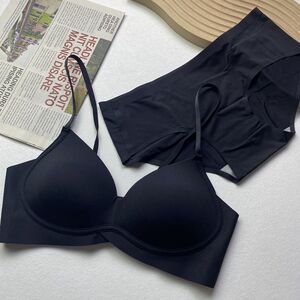 
Japanese seamless underwear for women with small breasts, no wire rings, breast reduction, thin anti-sagging breathable bra cover for girls