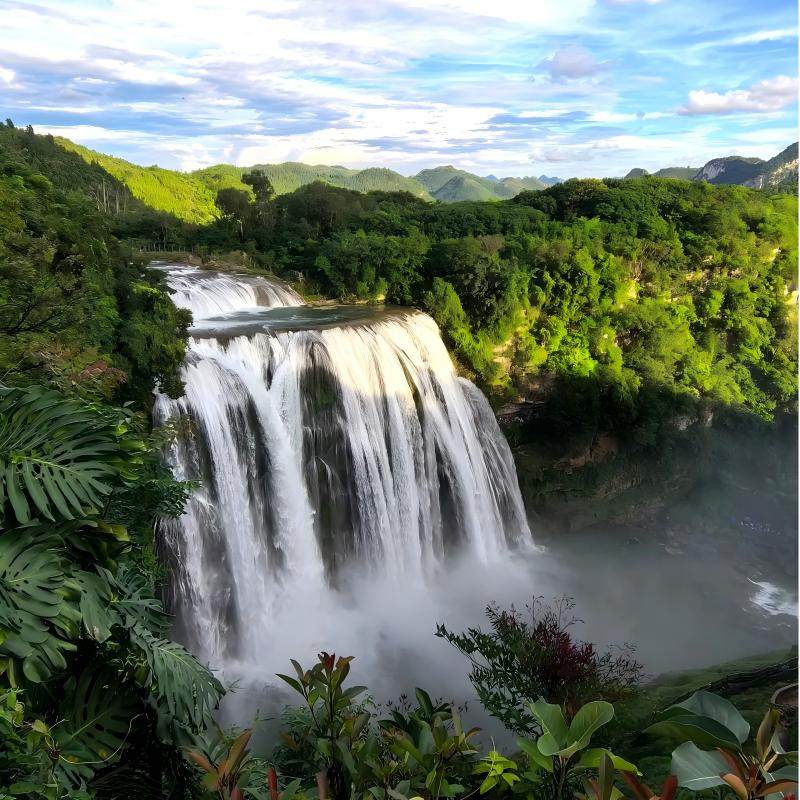 纯玩+超高性价比贵阳安顺黄果树瀑布小七孔千户苗寨5天4晚跟团游