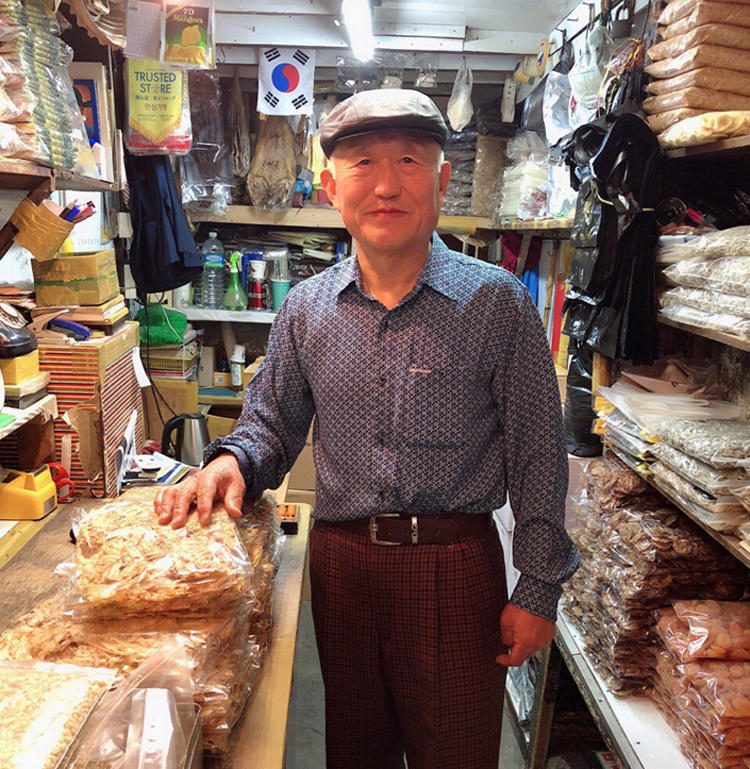 来自韩国的老爷爷鱼片,鲜到掉眉毛(图1) 来自韩国的老爷爷鱼片,鲜到掉眉毛(图1)