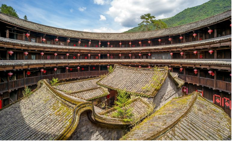 龙岩2天自由玩+森林水乡+土楼+连锁品牌酒店