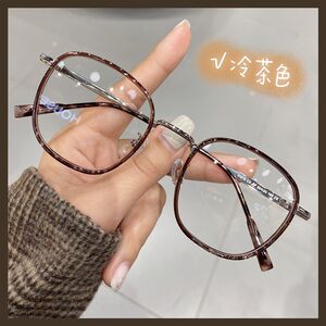
Cold brown myopia glasses for women can be equipped with prescription lenses for big faces, slimming, plain glasses frames, trendy flat goggles