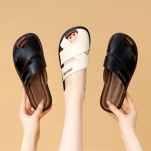 
Baotou slippers for women in summer wear 2025 new style for outdoor wear fashionable lightweight soft bottom beach sandals anti-slip skirt