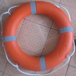 Polyethylene lifebuoy plastic lifebuoy has excellent quality and will not break even if it comes down from upstairs