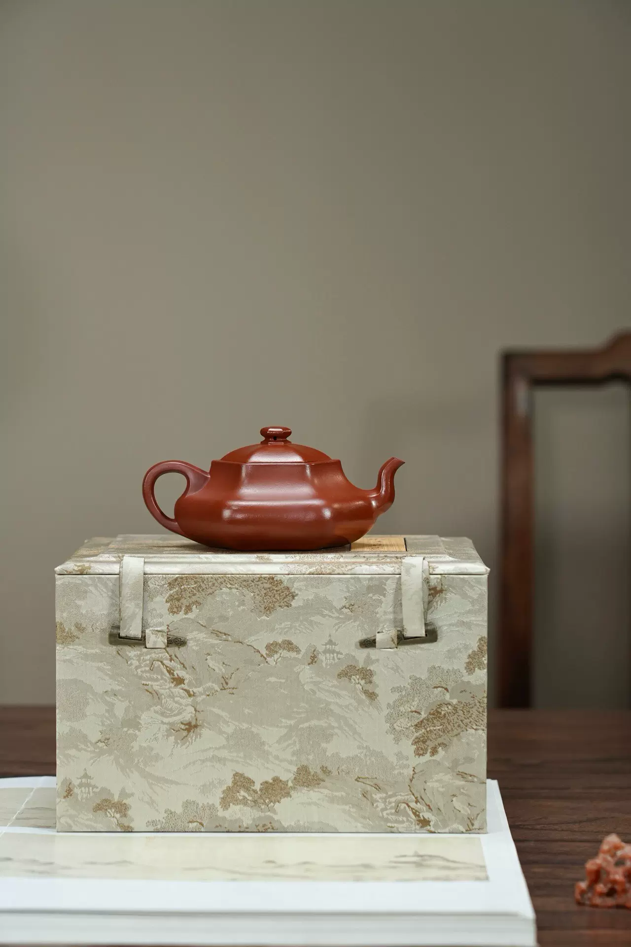 ★段泥・西瓜紋紫砂茶壷一組・蒋蓉銘★極細工 置物 擺件 古賞物 中国古美術  拍品蒋蓉款紫砂描金鼠来宝南瓜壶|紫砂拍卖频道\u2014紫砂之家