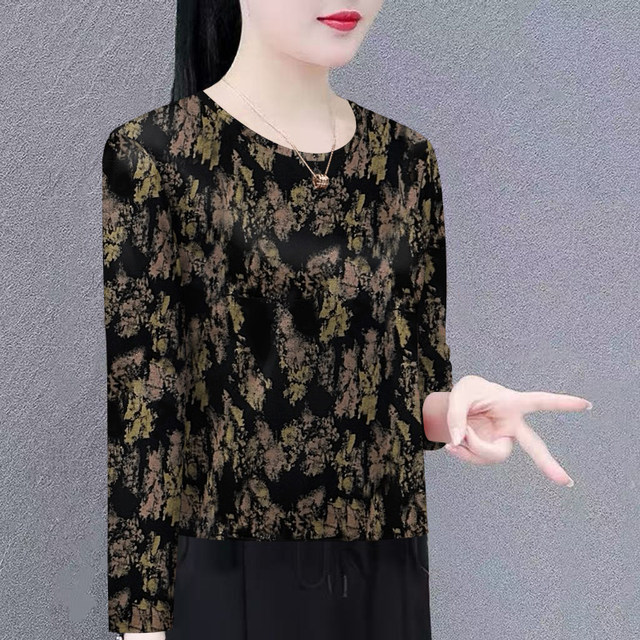 New off-code fashionable middle-aged and elderly collar long-sleeved round neck T-shirt for women 2025 spring and autumn new mother's wear to cover belly and style