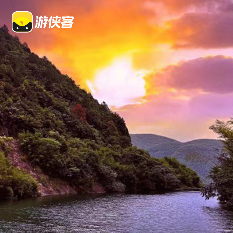 游侠客莫干山葛岭仙境户外1日跟团游赏秋徒步森林溪瀑 上海往返