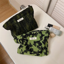 ins Trendy and Popular Cosmetic Bag for Women, Portable Large-Capacity Toiletry Bag, Vintage Style Inner Organizer Bag