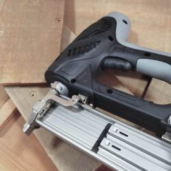 Electric T50 Nail Gun 5cm Woodworking Nail Gun for Fixing Wooden Beams and Ceiling Installation 5cm Air Nail Gun