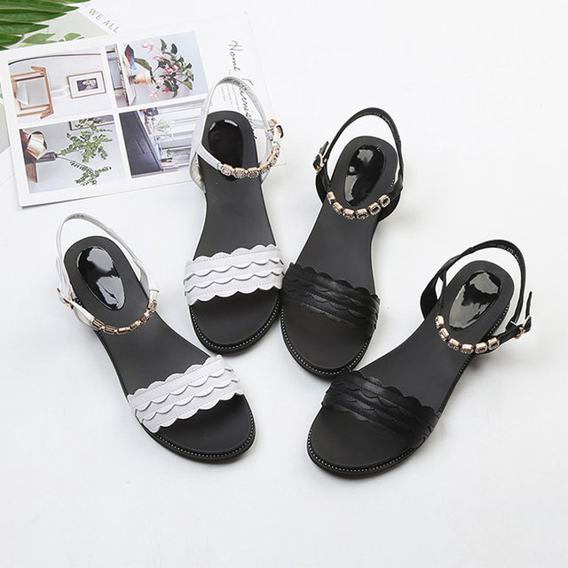 Genuine leather large-size sandals women's shoes 41 to 43 summer 2025 new large low heel fashionable versatile one-length flat bottom
