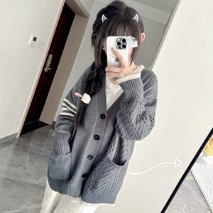 
Loose V-neck sweater cardigan college jacket twist lazy college style internet celebrity same knitted top for women