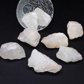 
Yi Jingyuan natural quartz stone crystal raw stone ornaments large fish tank decoration home decoration living room gardening stone