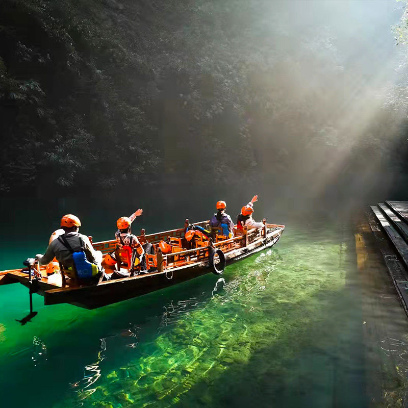 湖北旅游四日游 恩施大峡谷地心谷屏山梭布垭石林鹿院坪 私家团