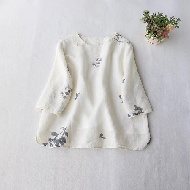 New Chinese national wind cotton and linen diagonal printing shirt women's five -point sleeve top summer temperament small shirt literary tea clothing
