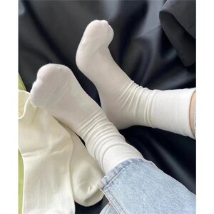Xiaohong Shukou sock socks Men and women's middle tube pure cotton socks in summer thin ins tide black and white solid color pile socks