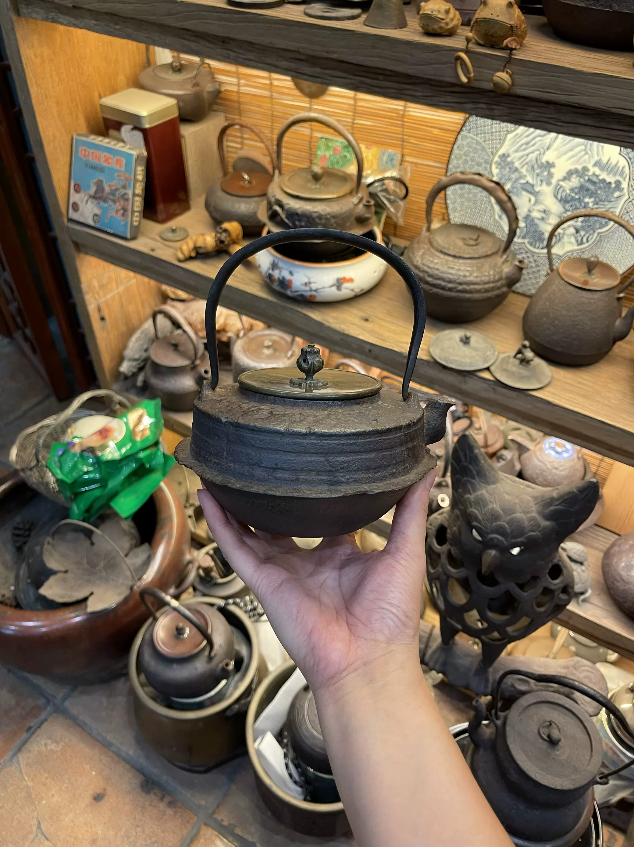 日本手工鑄鐵老鐵壺京都砂鐵鐵壺含701mL至800mL 龍文堂光玉堂款式