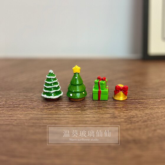 [New Product] Christmas tree small bells gift Christmas decoration micro landscape set accessories resin mini ornament