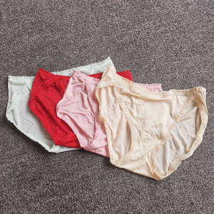 Good wearing student funds super soft white factory silk panties, female mulberry silk double -sided knitting medium low waist 100 real silk triangle