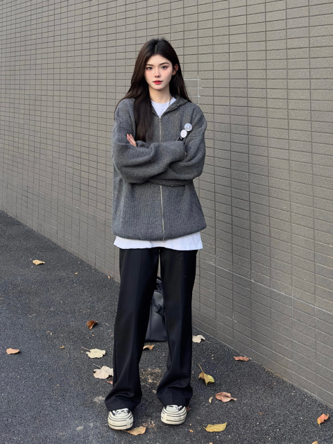 AHCN (Ambition of Abundance) American retro badge atmosphere hooded sweater cardigan autumn and winter sweater jacket
